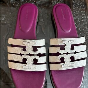 Tory Burch White Leather Slide Sandals with Magenta Footbed